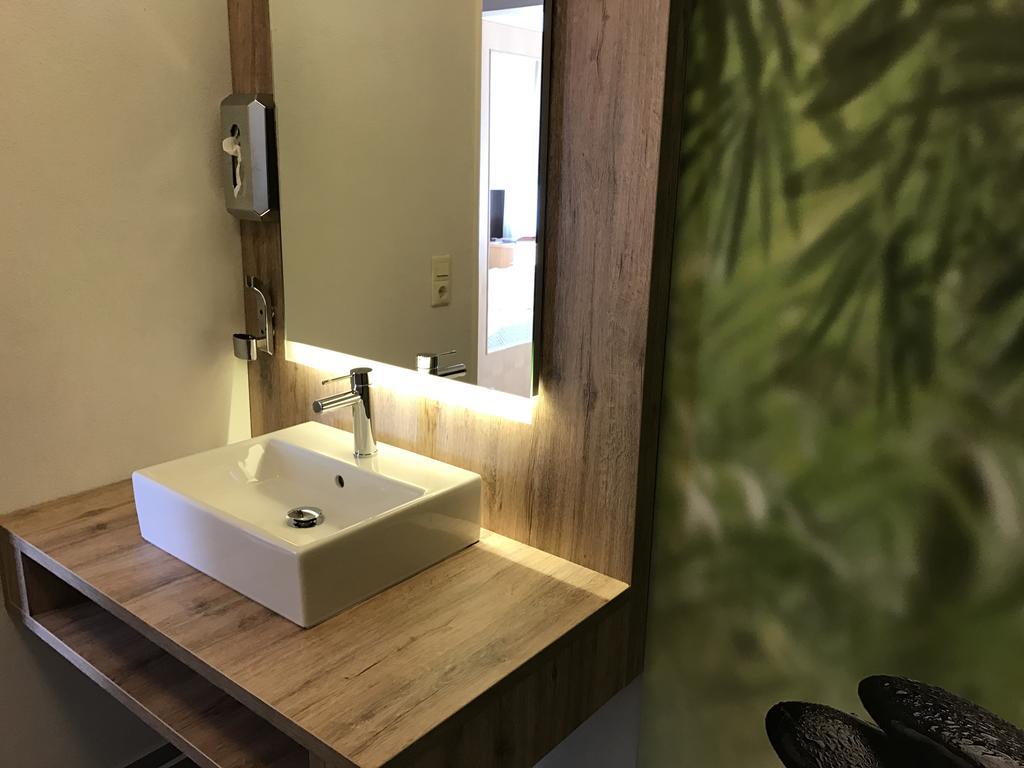 Ferienwohnung Nummer Eins Sellin Exterior foto